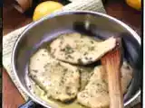 Ricetta Scaloppine di vitello aromatiche con piselli