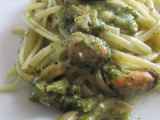 Ricetta Linguine al pesto verde e frutti di mare