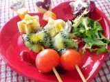 Ricetta Spiedini di frutta e verdura in salsa di soia