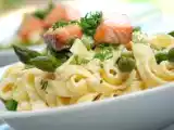 Ricetta Tagliatelle con salmone e asparagi