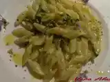 Ricetta Mezzo penne con asparagi selvatiche, pistacchi e gorgonzola