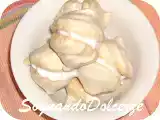 Ricetta Meringhe farcite con panna