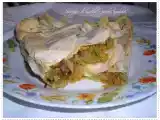 Ricetta Pacchetto di pasta fillo con zucchine, carote, cipolla, olive verdi e caciottone