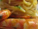 Ricetta Spaghetti al sugo di mazzancolle e profumo di peperone