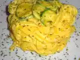 Ricetta Progetto cuore di brodo knorr: tagliatelle panna, zucchine e zafferano