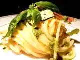 Ricetta Spaghettoni con triglie, zucchine e pesto alle erbe