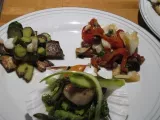 Ricetta Antipasti di mare: gamberi rosa e zucchini; insalata tiepida di baccalà, capasanta e asparagi