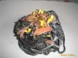 Ricetta Tagliolini al nero di seppia in crema di asparagi con carpaccio di salmone affumicato