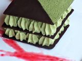 Ricetta Millefoglie di cioccolato con mousse al te' verde e salsa di ribes