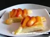 Ricetta Girandole di sfoglia alle pesche caramellate e crema al cointreau