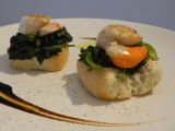 Ricetta Bruschetta con capesante scottate, spinaci e glassa di aceto balsamico