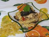 Ricetta Fusilloni verrigni con funghi e pomodori