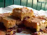 Ricetta Blondie ai mirtilli rossi