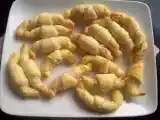 Ricetta Video ricetta brioches di pasta sfoglia al patè di tonno