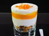 Ricetta Bicchierini con yogurt e pesche al miele e zenzero