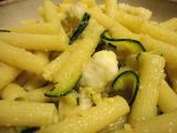 Ricetta Sedanini con zucchine e bocconcini croccanti di pescatrice