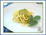 Ricetta Spaghetti con pesto alla salvia