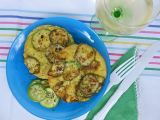 Ricetta Frittelline con farina di ceci, zucchine e cipolla di tropea alla menta