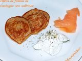 Ricetta Blinis alla farina di castagne con salmone affumicato