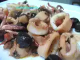 Ricetta Calamari al pomodoro e olive nere
