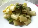 Ricetta Mezze maniche con piselli e funghi