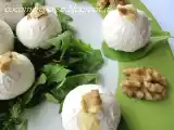 Ricetta Sfere di philadelphia, noci e miele