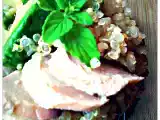 Ricetta Insalata tiepida di quinoa, salmone e avocado su ananas caramellato