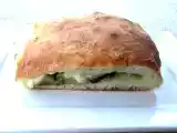 Ricetta Focaccia alla mozzarella, zucchine e pesto