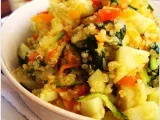 Quinoa saltata con verdure e patata dolce
