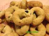 Ricetta Taralli allo champagne e olive nere