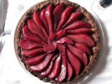 Ricetta Crostata al cioccolato con pere al vino rosso