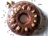 Ricetta Ciambellone soffice al caffè con glassa al cioccolato fondente e noci