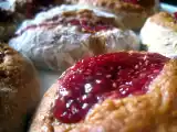 Ricetta Panini soffici senza latte e burro con marmellata di lamponi fatta in casa