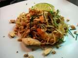 Ricetta Pad thai piatto thailandese a base di noodles di riso