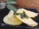 Ricetta Ravioli di mais con toma di grotta, pere e nocciole