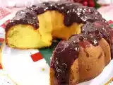 Ricetta Ciambella yogurt greco alla pesca, avocado e coulis di prugne