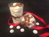 Ricetta Bicchierini ai marron glacé, meringhe e crema chantilly