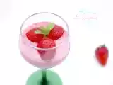 Ricetta Bavarese di fragole light allo yogurt (vegan)
