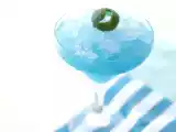 Ricetta Laguna blue, il cocktail che unisce eleganza e storia