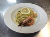 Ricetta Spaghetti con limone, gambero rosso, pachino e vellutata allo zafferano