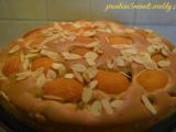 Ricetta Torta con albicocche e mandorle