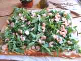 Ricetta Pizza con rucola e gamberetti