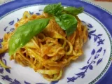 Ricetta Spaghetti di zucchine al sugo di pomodoro a freddo