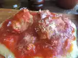 Ricetta Polenta con sugo di spuntature e salsicce (ricetta di mia nonna)