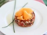 Ricetta Tartare di prosciutto, pomodori e melone