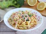 Ricetta One pot pasta - tagliatelle broccoli e salmone