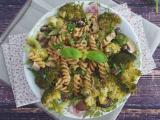 Ricetta Pasta di legumi con broccoli, funghi e basilico