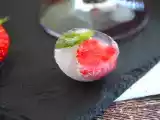 Ricetta Cubetti di ghiaccio con frutti rossi e menta