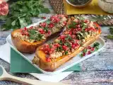 Ricetta Zucca ripiena con insalata di quinoa e melograno - ricetta vegana