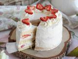 Ricetta Layer cake alle fragole con crema al mascarpone